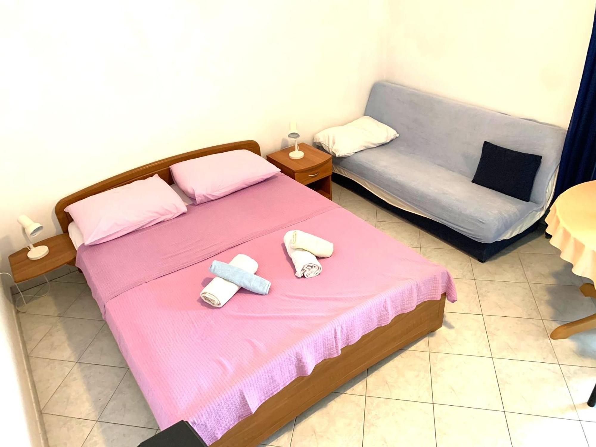 Apartments Bilo - Jela & Ivan Dolac ภายนอก รูปภาพ