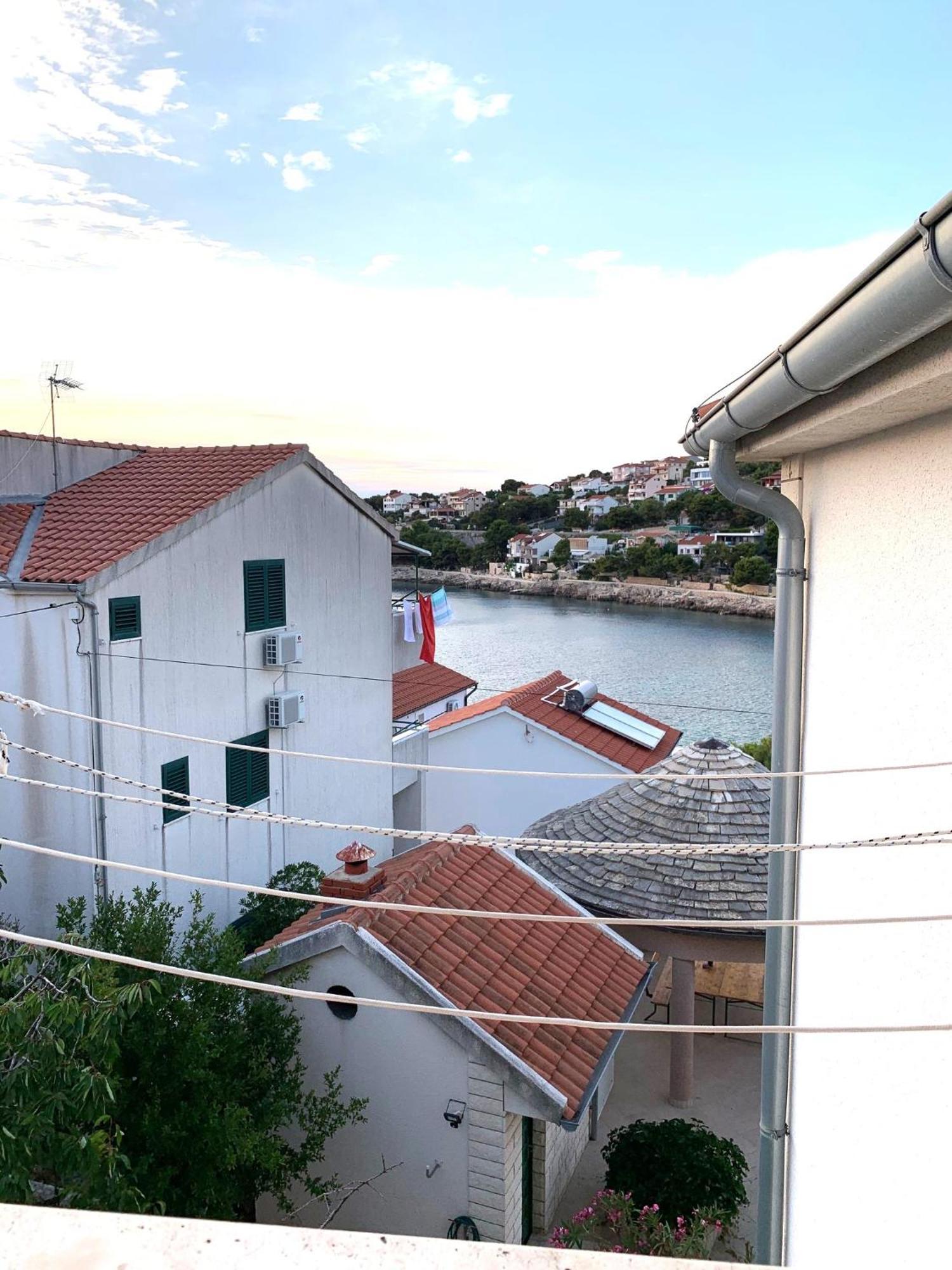 Apartments Bilo - Jela & Ivan Dolac ภายนอก รูปภาพ
