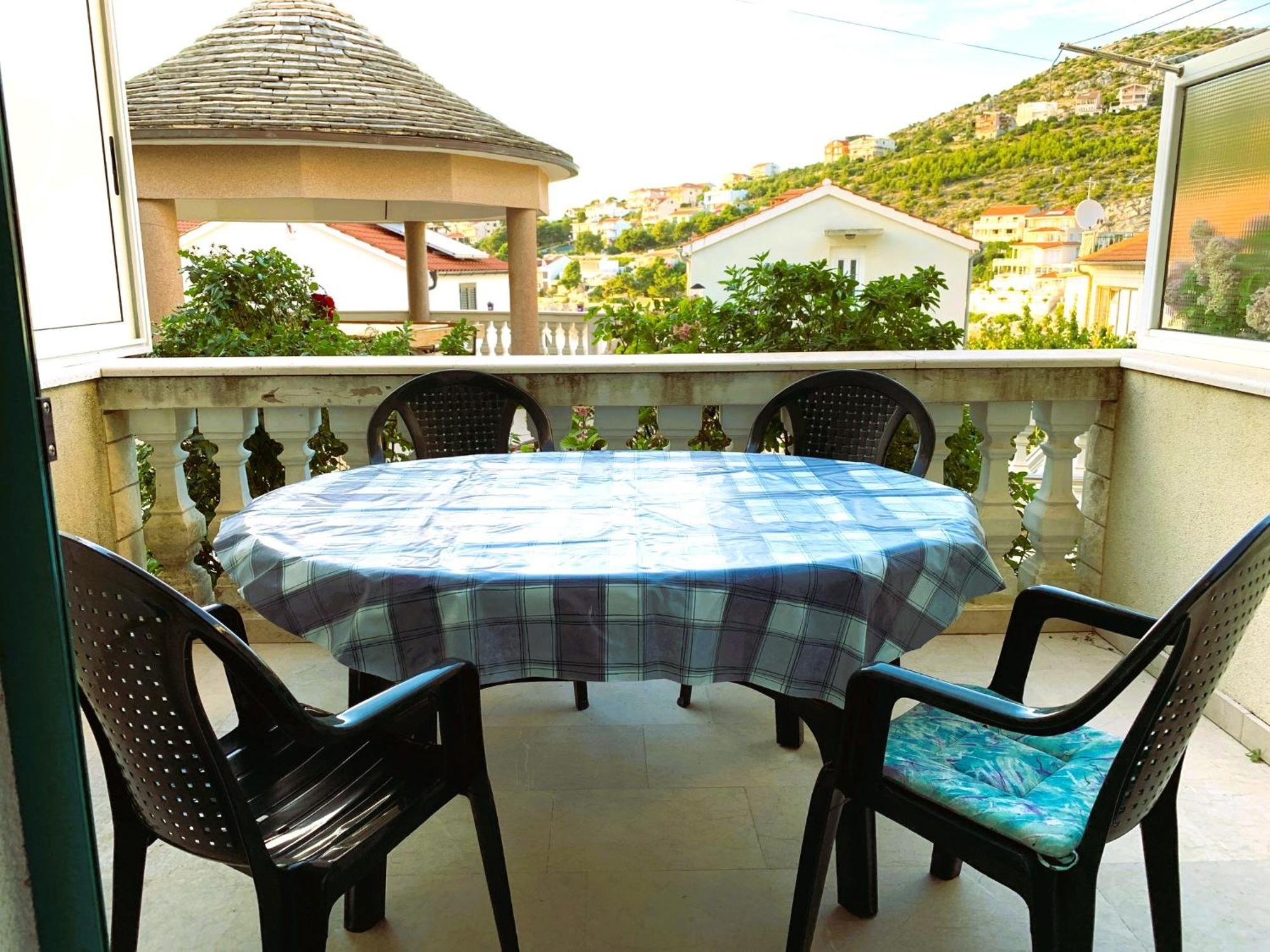 Apartments Bilo - Jela & Ivan Dolac ภายนอก รูปภาพ